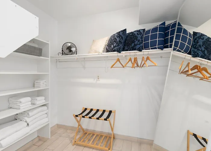Holiday home Hidden Gem In The Hidden Hills Mini Golf- Pool-hot Tub-rv Parking-ev Charger *