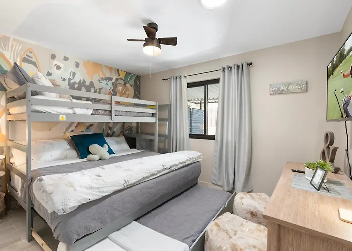 Holiday home Hidden Gem In The Hidden Hills Mini Golf- Pool-hot Tub-rv Parking-ev Charger *