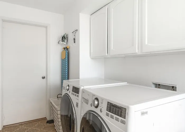 Hidden Gem In The Hidden Hills Mini Golf- Pool-hot Tub-rv Parking-ev Charger Holiday home